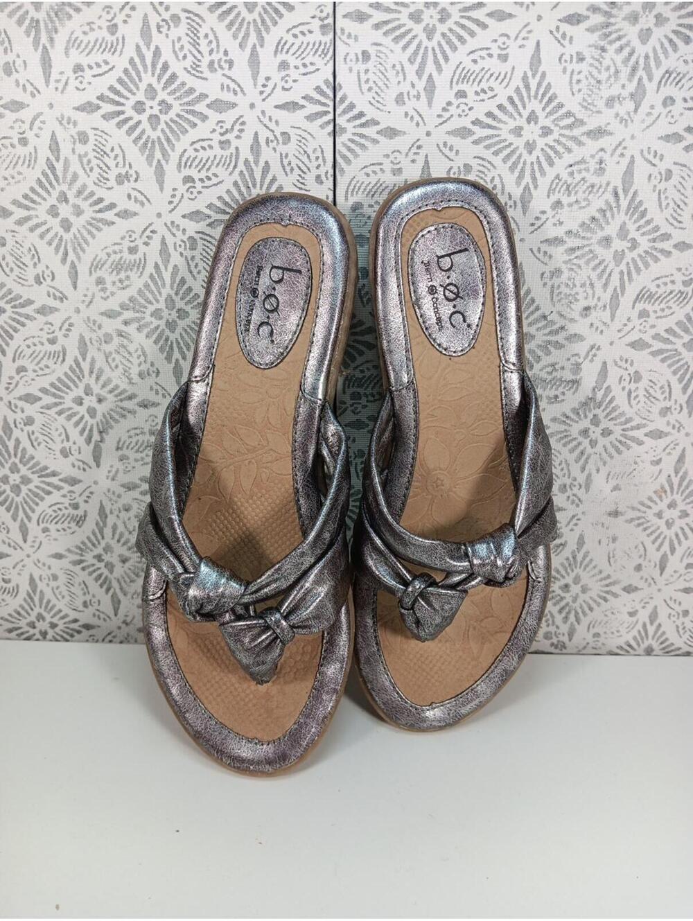 Born Concept BOC Womens Lovely Silver Thong Slides Flats Sandals Shoes 7/ 39 EU